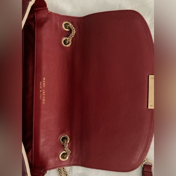 Marc Jacobs purse with red leather and golden chain straps *EUC* made in Italy - Picture 9 of 15